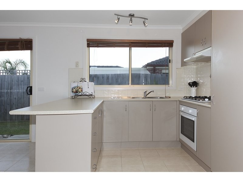 72 Manna Gum Drive, Pakenham VIC 3810