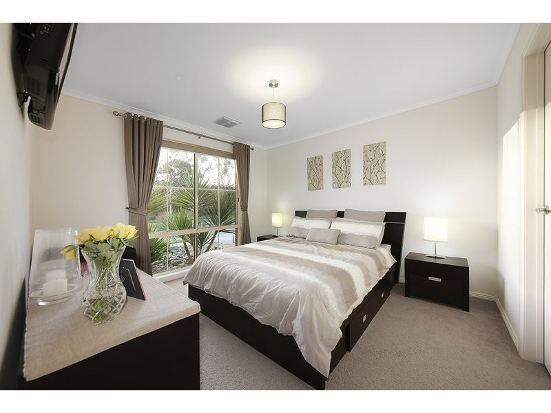 72 Manna Gum Drive, Pakenham VIC 3810