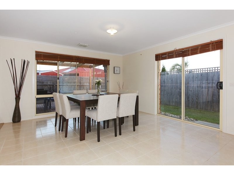 72 Manna Gum Drive, Pakenham VIC 3810