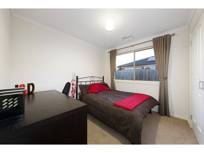 72 Manna Gum Drive, Pakenham VIC 3810