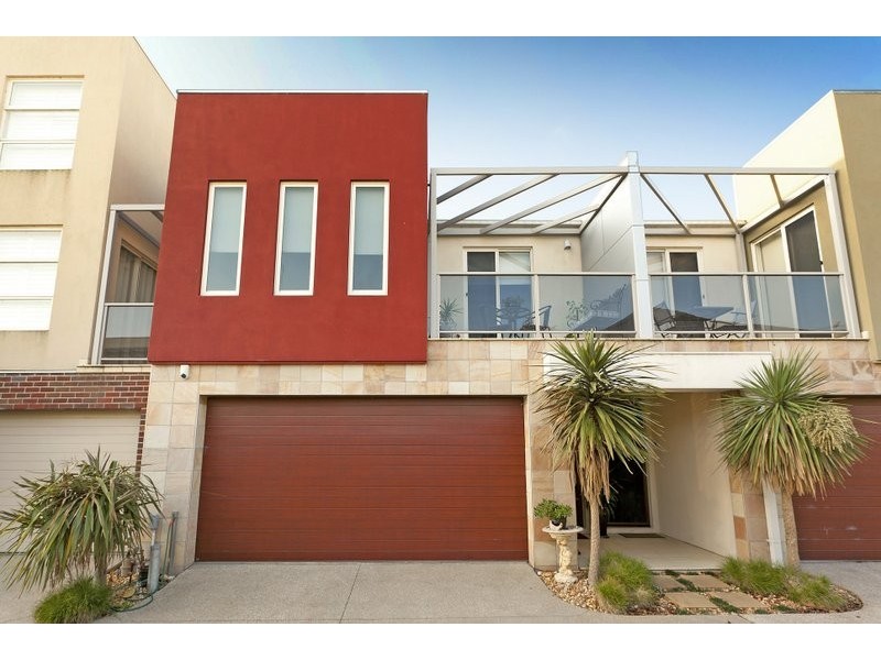 11,16-20 Cormorant Parade, Pakenham VIC 3810