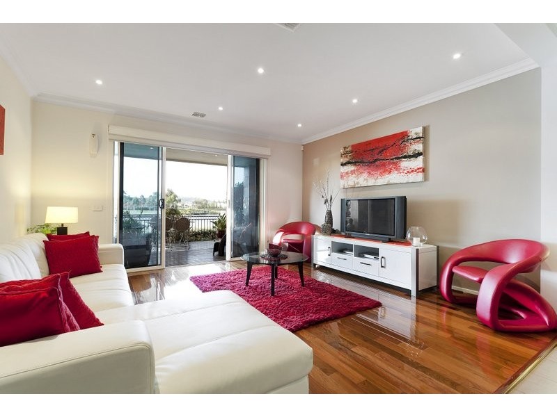 11,16-20 Cormorant Parade, Pakenham VIC 3810