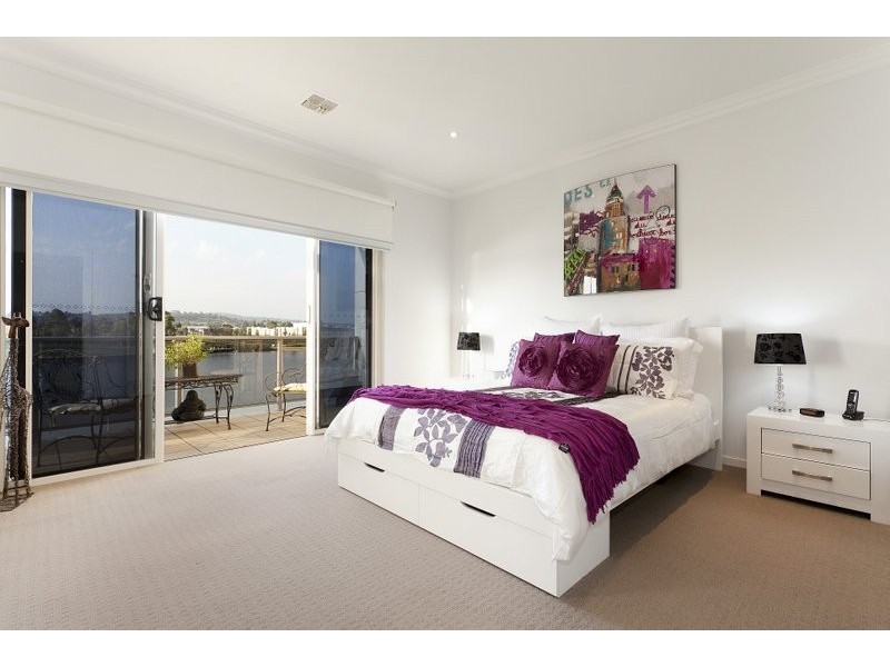 11,16-20 Cormorant Parade, Pakenham VIC 3810