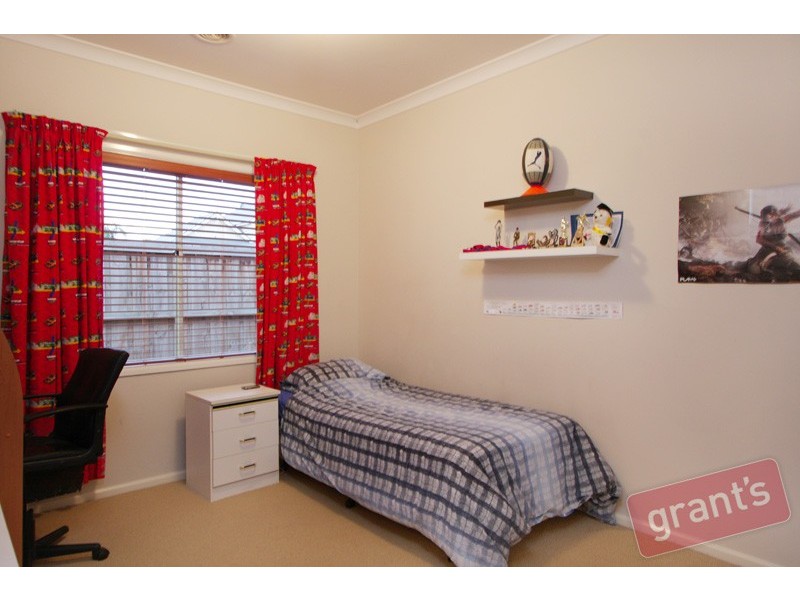 12 McAuley Avenue, Pakenham VIC 3810