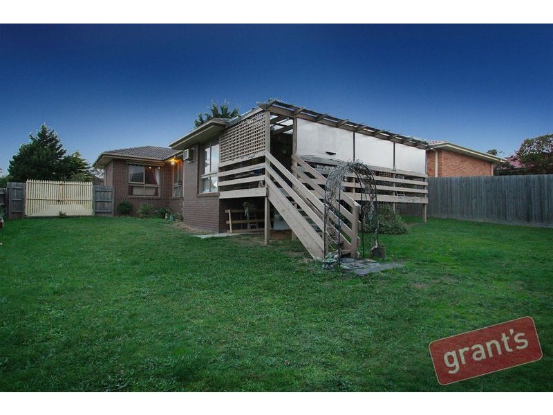 25 Gordonia Crescent, Narre Warren VIC 3805