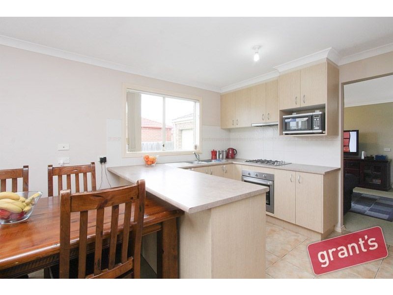 72 Dunbarton Drive, Pakenham VIC 3810