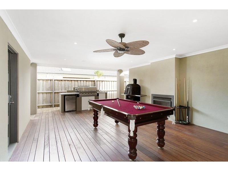 11 Mia Drive, Pakenham VIC 3810