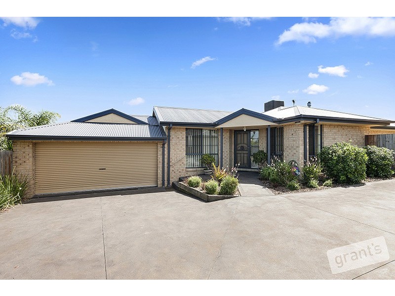 3/39 Ebony Drive, Pakenham VIC 3810