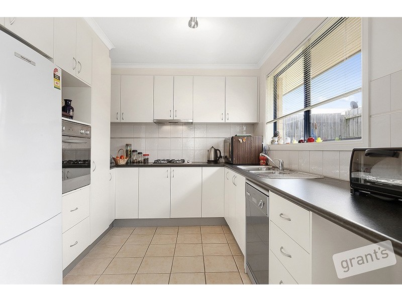 3/39 Ebony Drive, Pakenham VIC 3810