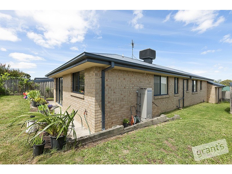 3/39 Ebony Drive, Pakenham VIC 3810