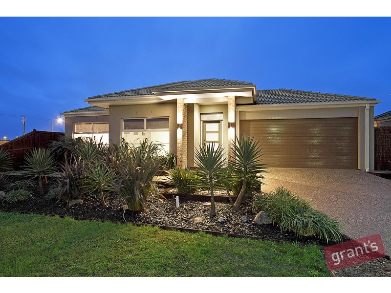 34 Gallery Way, Pakenham VIC 3810