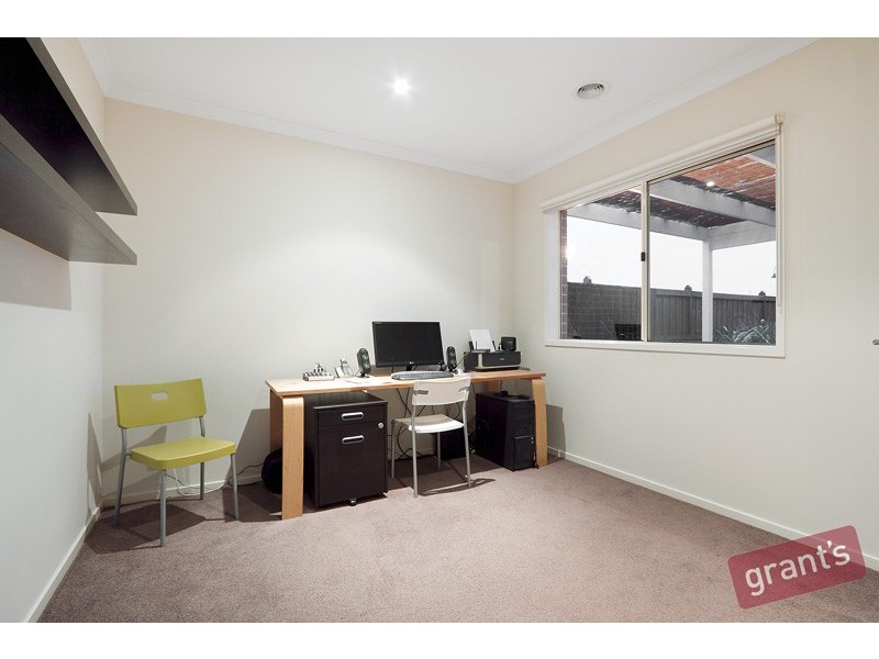 34 Gallery Way, Pakenham VIC 3810