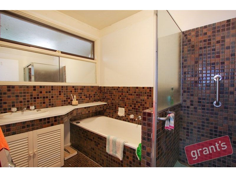 3-5 Jefferson Road, Garfield VIC 3814