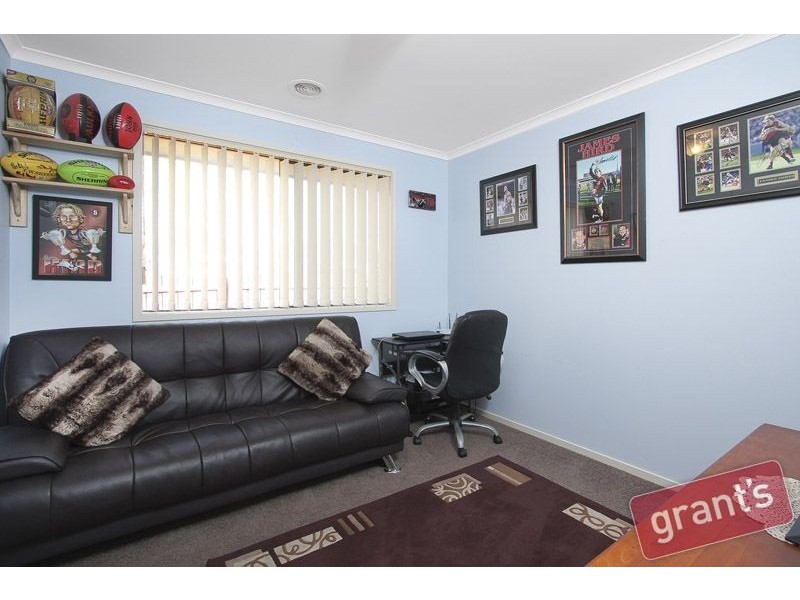 34 Grevillea Place, Pakenham VIC 3810