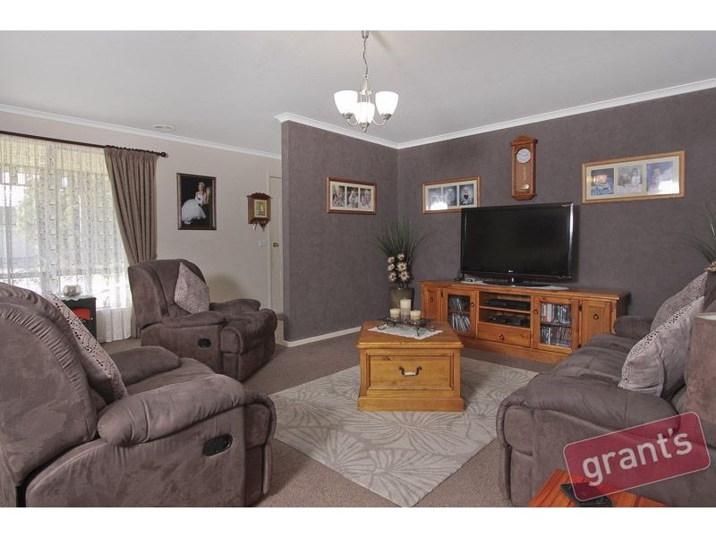 34 Grevillea Place, Pakenham VIC 3810