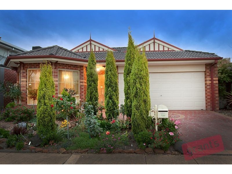 7 Stokes Green, Pakenham VIC 3810