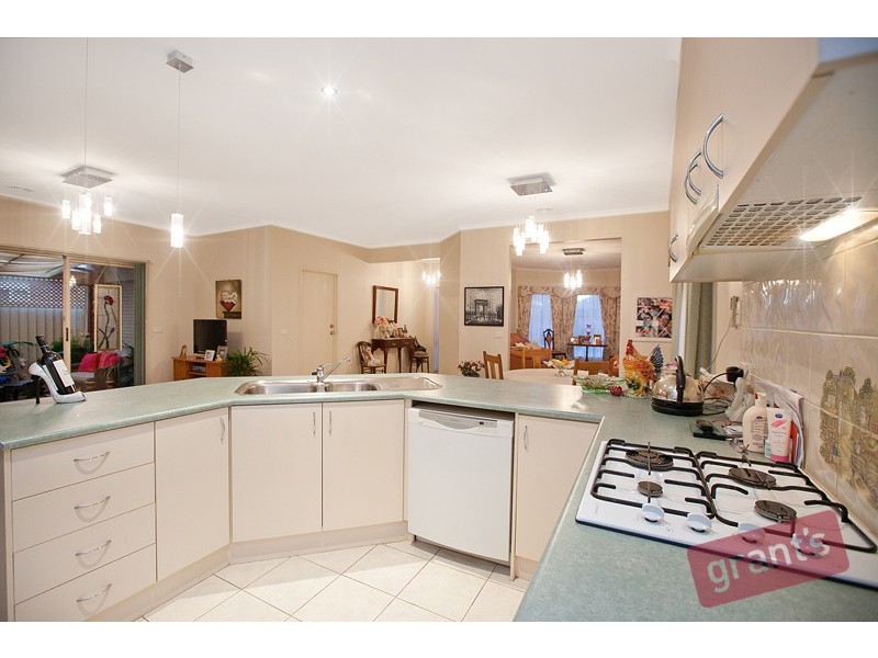 7 Stokes Green, Pakenham VIC 3810