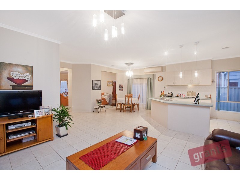 7 Stokes Green, Pakenham VIC 3810