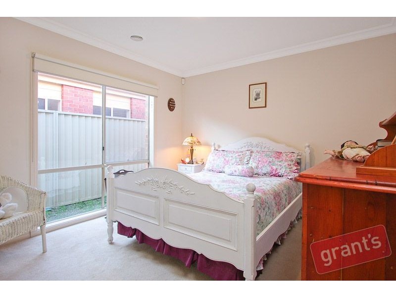 6 Ashwood Grove, Pakenham VIC 3810