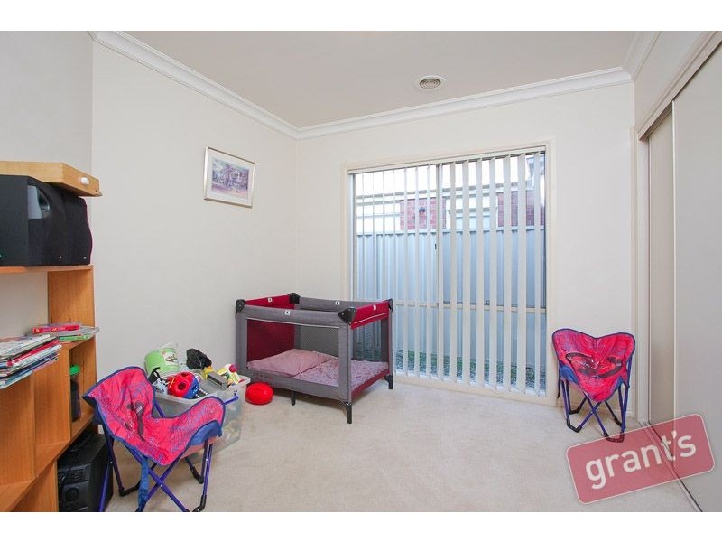 6 Ashwood Grove, Pakenham VIC 3810
