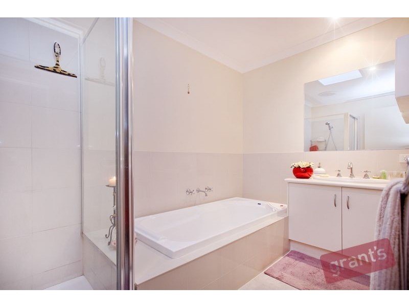 1/3 Hillrise Court, Pakenham VIC 3810