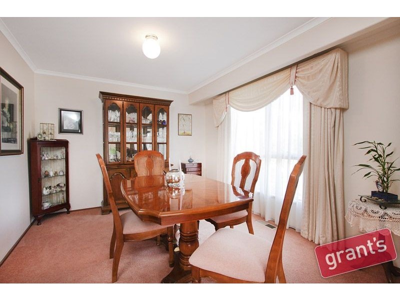 33 Warana Drive, Hampton Park VIC 3976