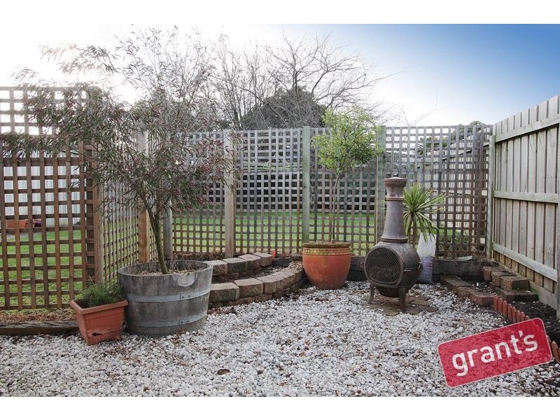 33 Warana Drive, Hampton Park VIC 3976