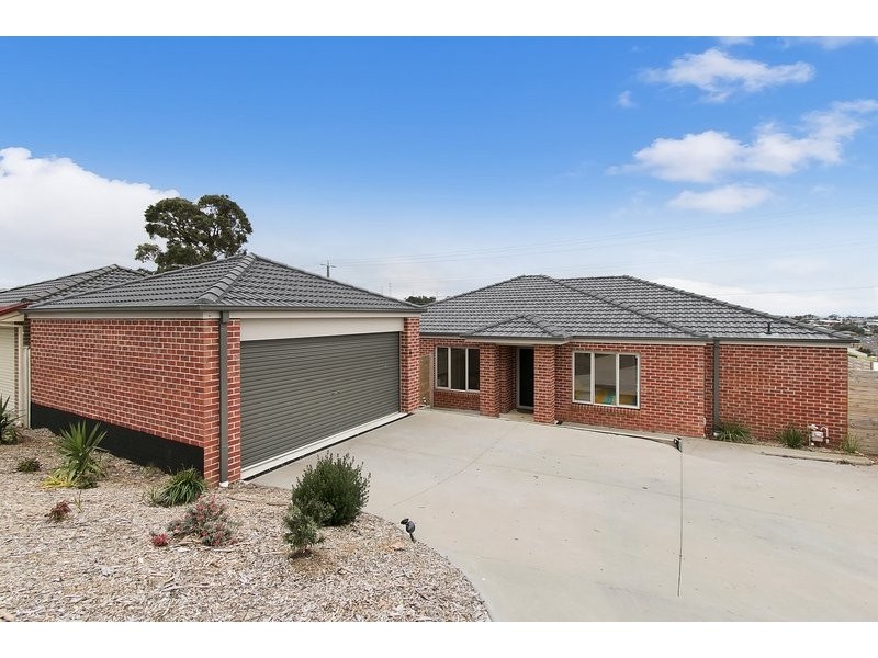 47 Silver Gum Drive, Pakenham VIC 3810
