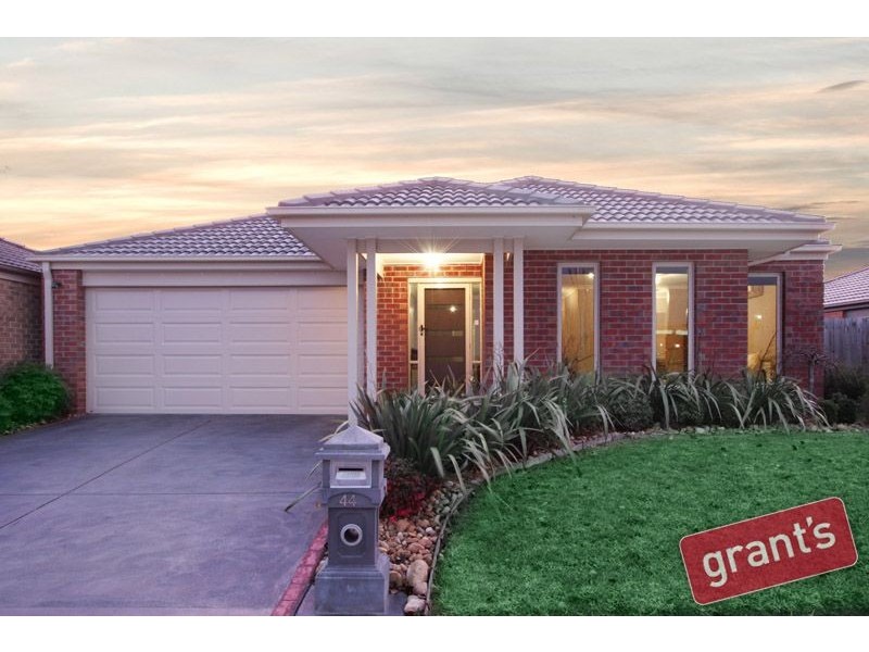 44 Webster Way, Pakenham VIC 3810