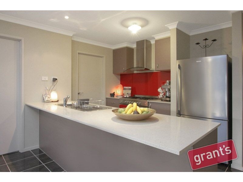 44 Webster Way, Pakenham VIC 3810