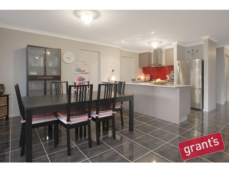 44 Webster Way, Pakenham VIC 3810