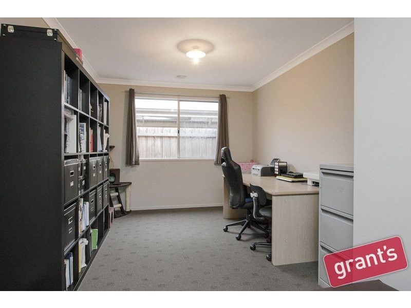 44 Webster Way, Pakenham VIC 3810