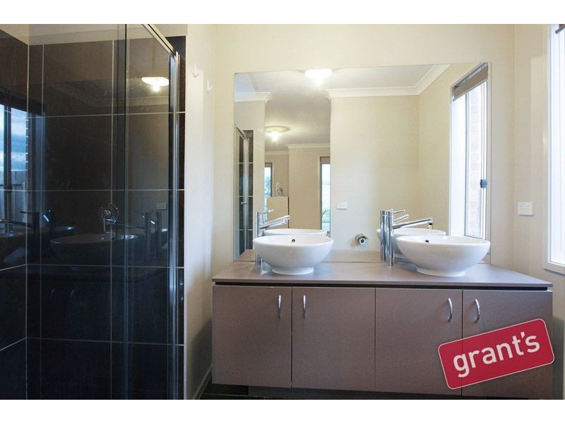 44 Webster Way, Pakenham VIC 3810