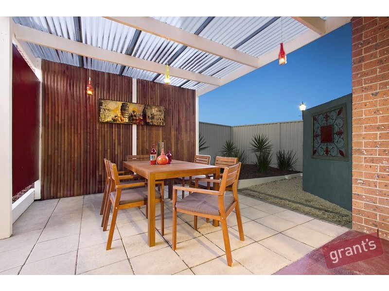 9 Charlotte Pass, Pakenham VIC 3810