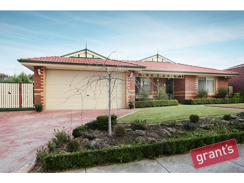 3 Pioneers Crescent, Pakenham VIC 3810