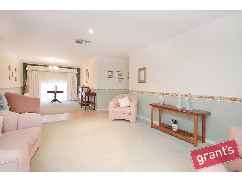 3 Pioneers Crescent, Pakenham VIC 3810