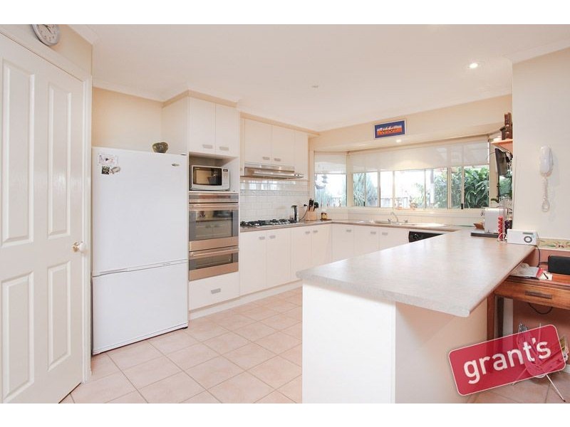 3 Pioneers Crescent, Pakenham VIC 3810