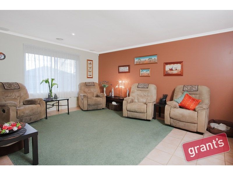 3 Pioneers Crescent, Pakenham VIC 3810