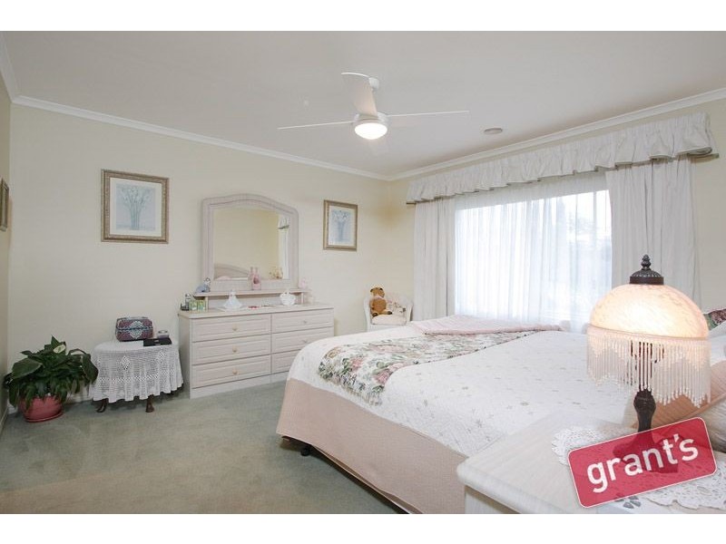 3 Pioneers Crescent, Pakenham VIC 3810