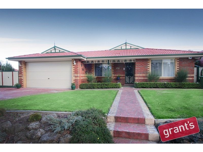 3 Pioneers Crescent, Pakenham VIC 3810