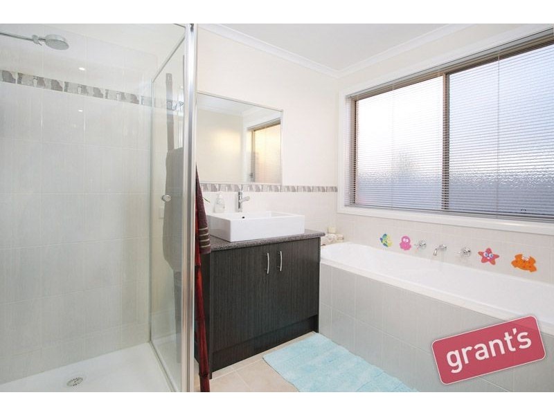 7 Scordia Place, Pakenham VIC 3810