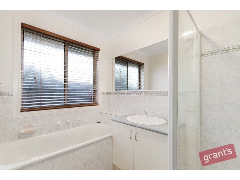 4 Stanton Court, Pakenham VIC 3810