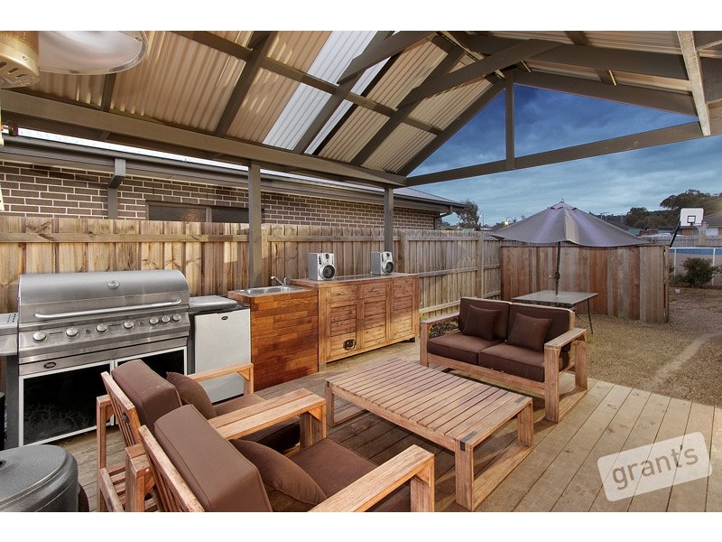 22 Caitlin Drive, Pakenham VIC 3810