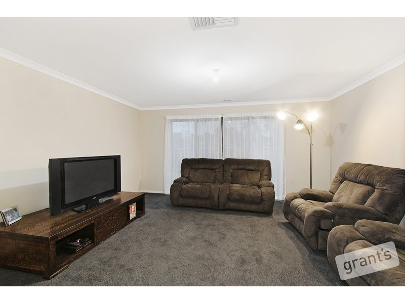 22 Caitlin Drive, Pakenham VIC 3810
