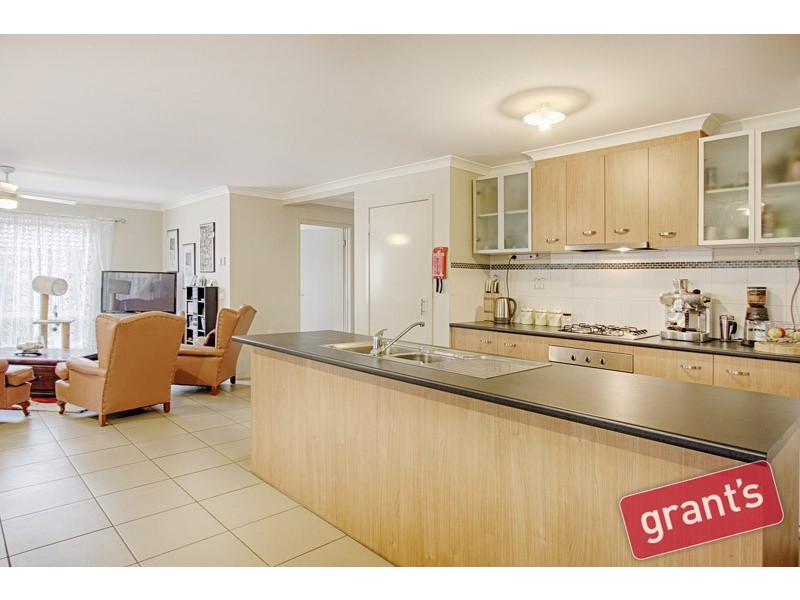 87 Sandalwood Drive, Pakenham VIC 3810