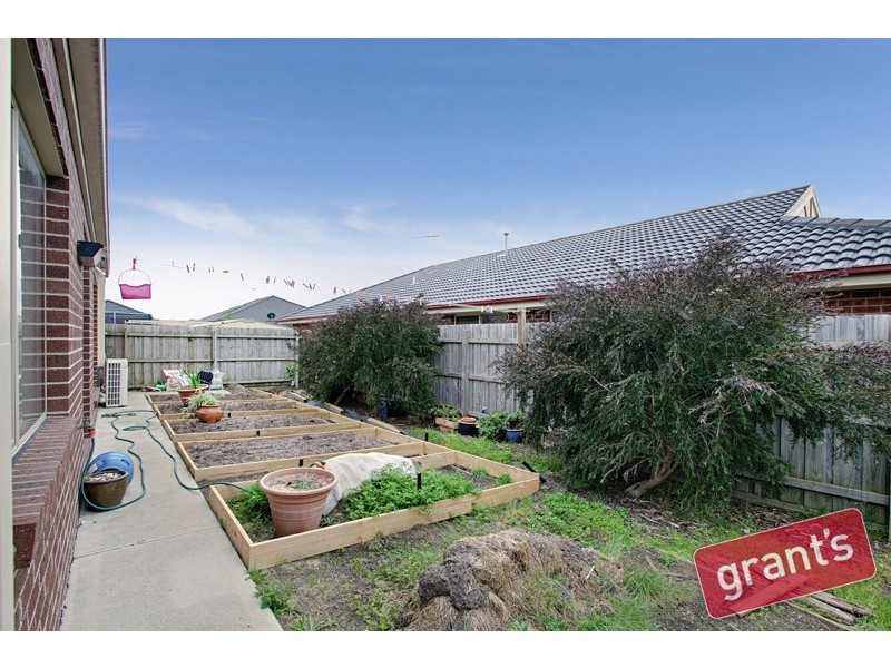 87 Sandalwood Drive, Pakenham VIC 3810