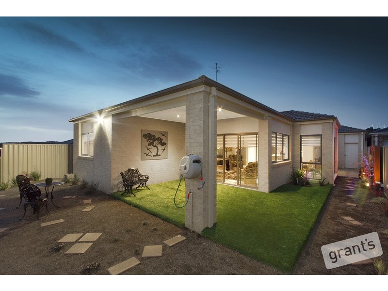 7 Hamish Avenue, Pakenham VIC 3810