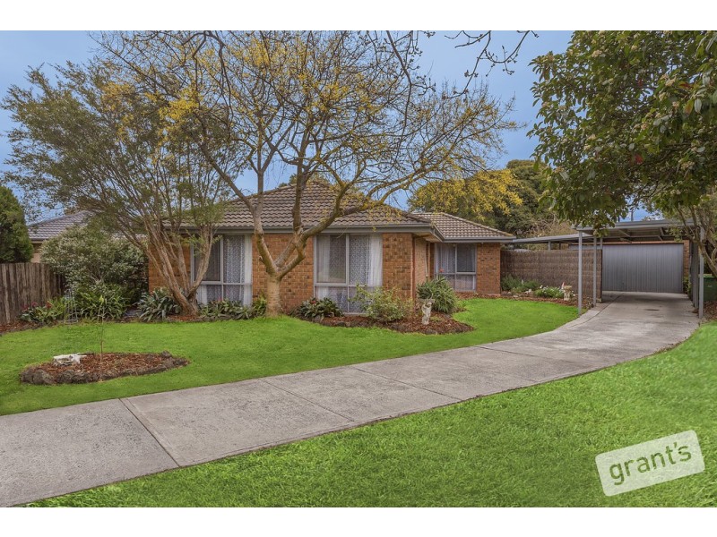 24 Lorraine Court, Pakenham VIC 3810