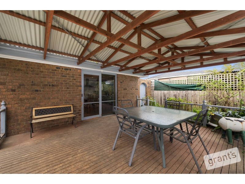 24 Lorraine Court, Pakenham VIC 3810