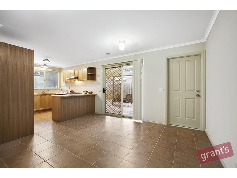 55 Wakenshaw Cr, Pakenham VIC 3810